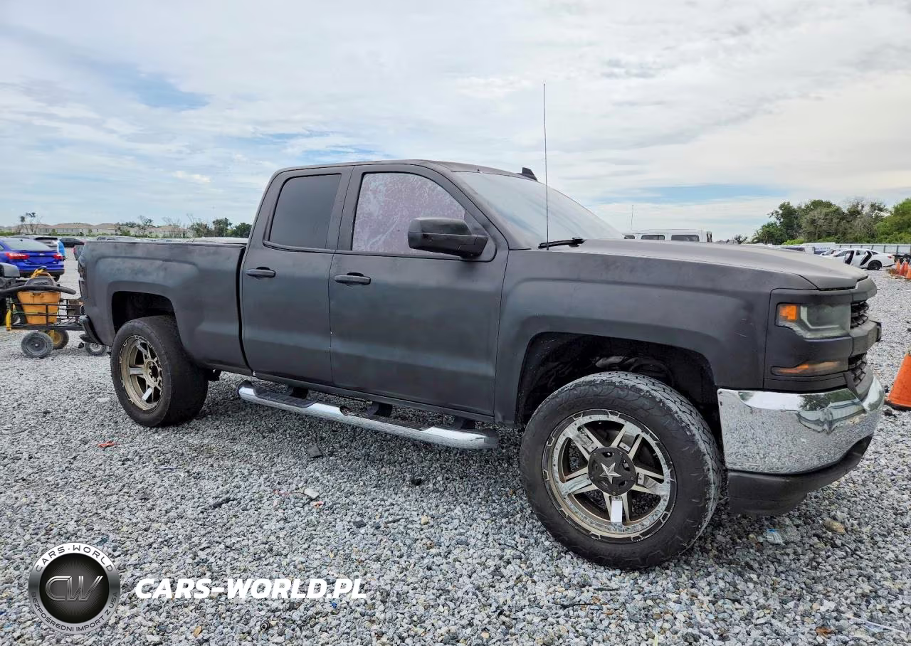 2018 Chevrolet Silverado C1500 Custom VIN:1GCRCPECXJZ112750 - 4