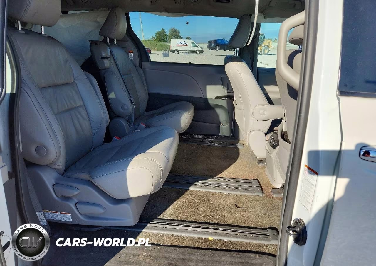 2018 Toyota Sienna Xle 8-Passenger VIN:5TDYZ3DC7JS925002 - 11
