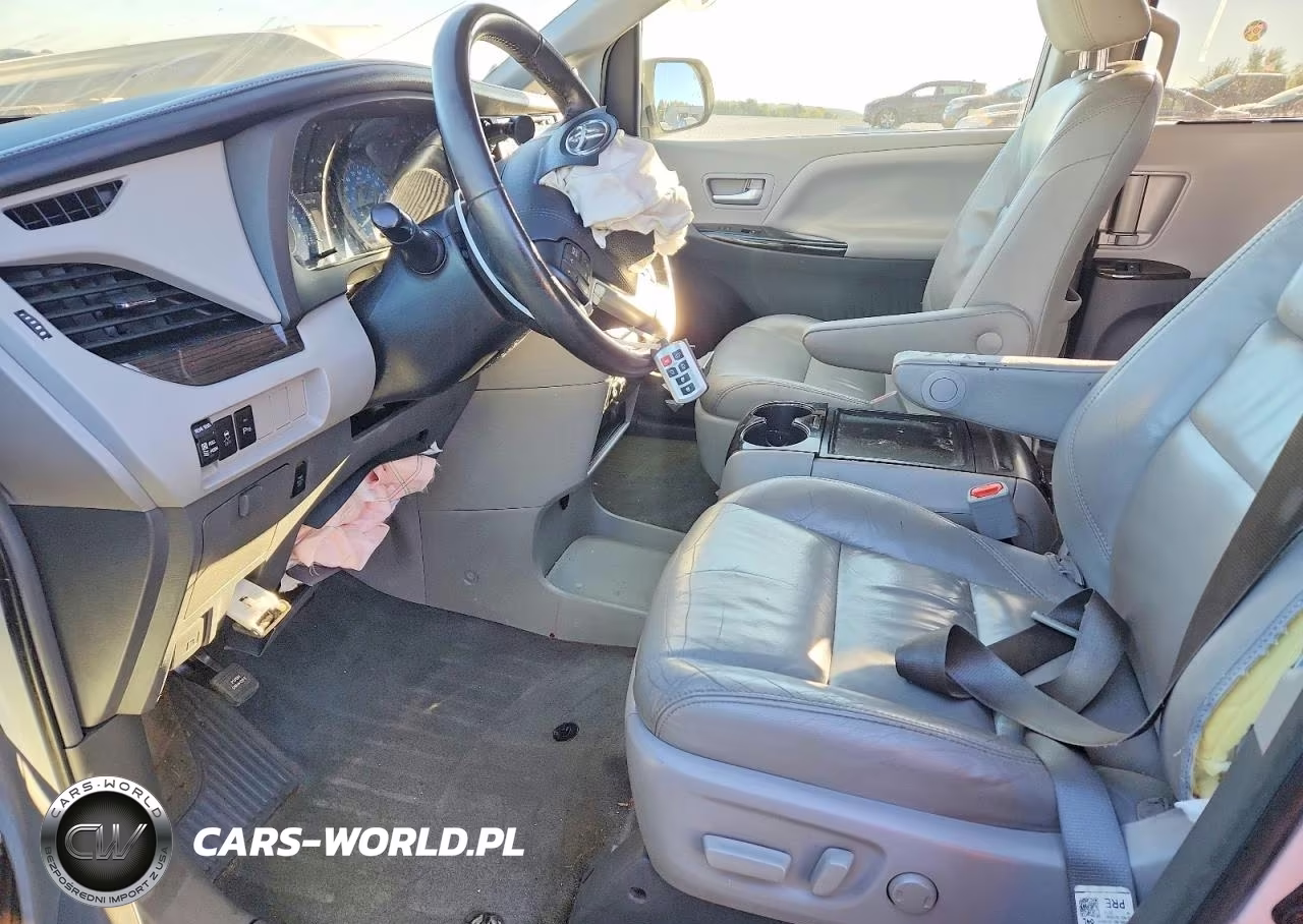 2018 Toyota Sienna Xle 8-Passenger VIN:5TDYZ3DC7JS925002 - 7