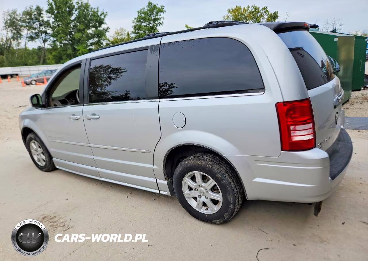 2010 Chrysler Town & Country Touring VIN:2A4RR5DX6AR501137 - 2