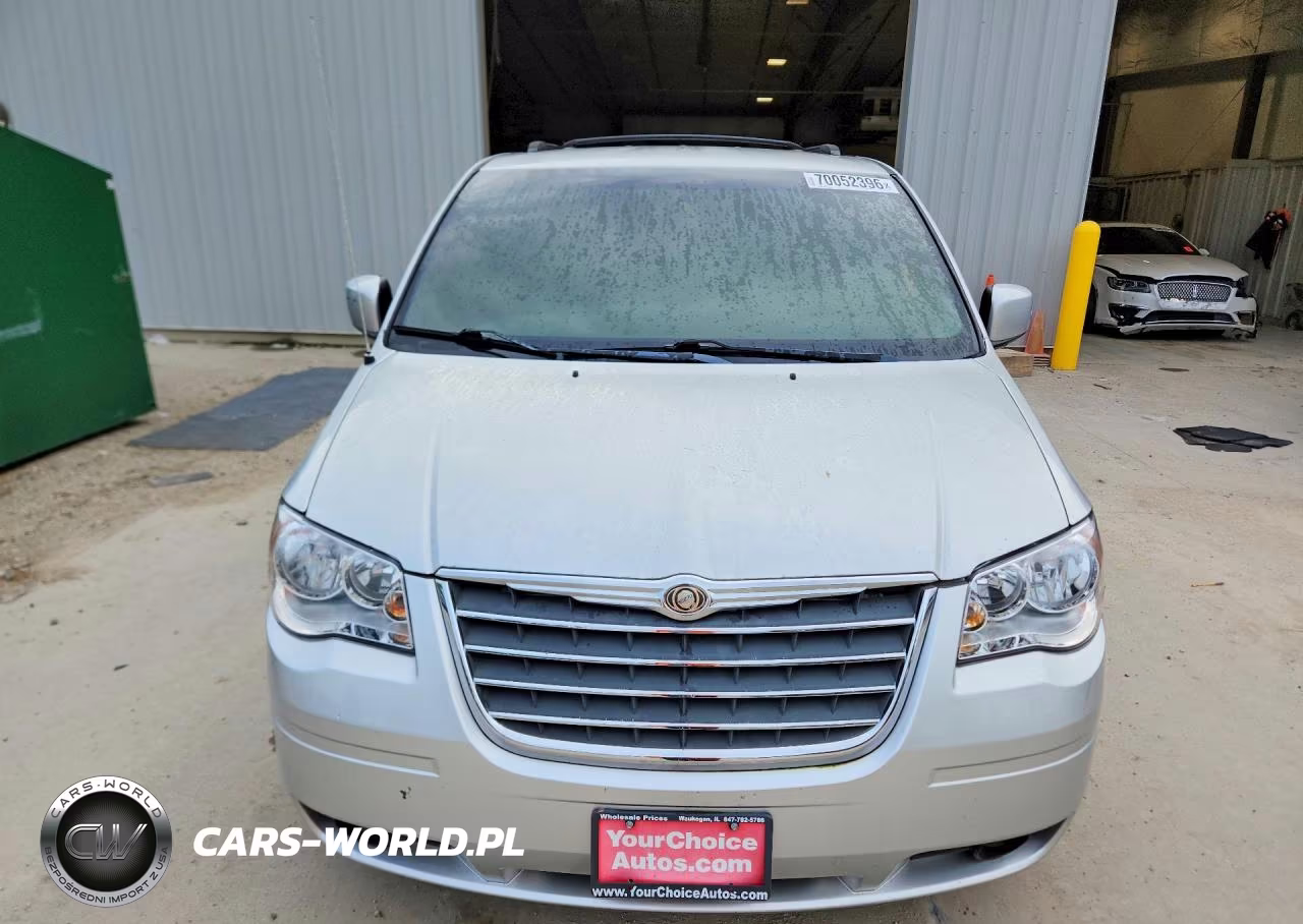 2010 Chrysler Town & Country Touring VIN:2A4RR5DX6AR501137 - 5