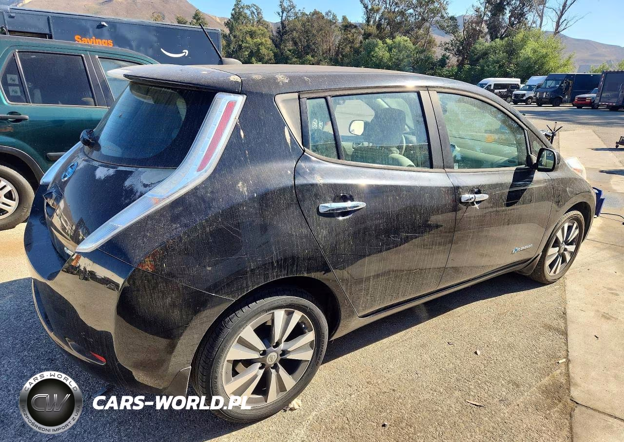 2015 Nissan Leaf S 4D Hatchback VIN:1N4AZ0CP9FC322507 - 3