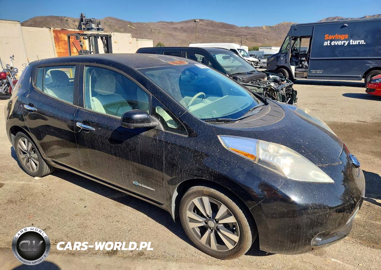 2015 Nissan Leaf S 4D Hatchback VIN:1N4AZ0CP9FC322507 - 4