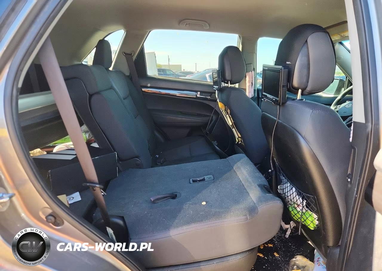 2012 Kia Sorento Lx VIN:5XYKTDA21CG279819 - 10