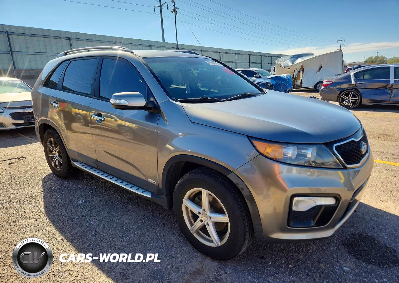 2012 Kia Sorento Lx VIN:5XYKTDA21CG279819 - 4