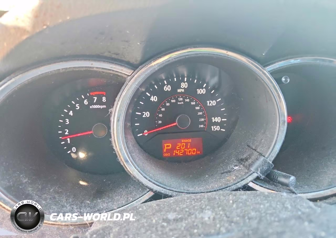 2012 Kia Sorento Lx VIN:5XYKTDA21CG279819 - 9