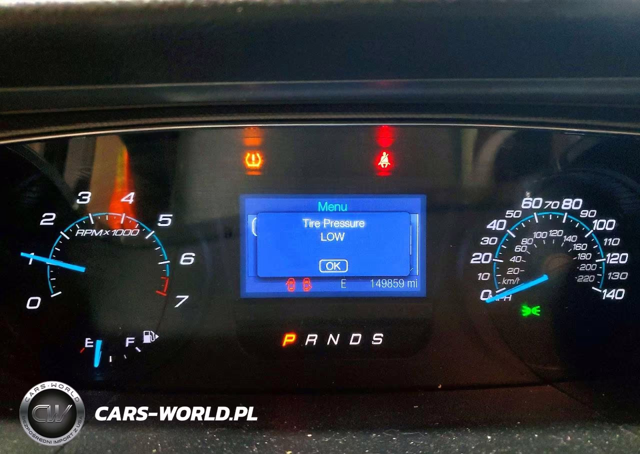 2016 Ford Taurus Se VIN:1FAHP2D83GG109747 - 9