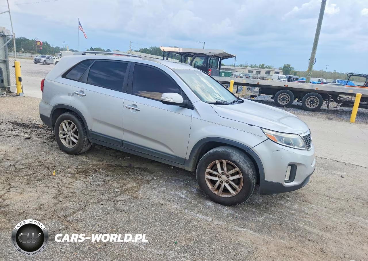 2015 Kia Sorento Lx VIN:5XYKT4A67FG577296 - 4