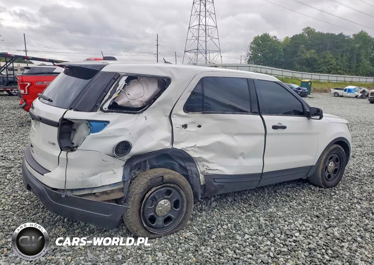 2018 Ford Explorer Police Interceptor VIN:1FM5K8AR7JGA05292 - 3