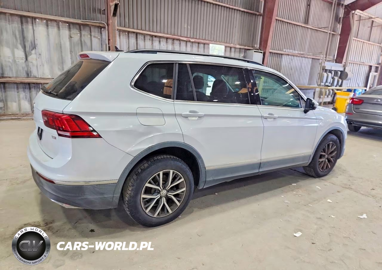 2018 Volkswagen Tiguan Se VIN:3VV3B7AX7JM008270 - 3