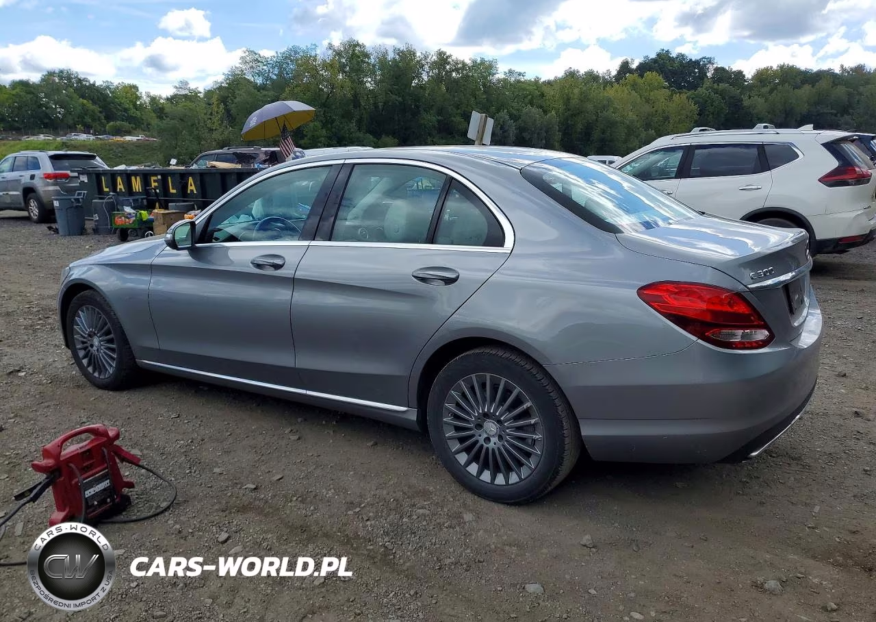 2015 Mercedes-Benz C 300 4Matic VIN:55SWF4KBXFU035751 - 2