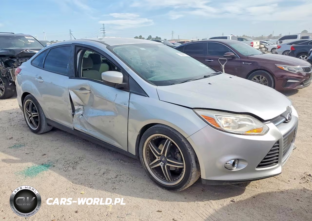 2012 Ford Focus Se VIN:1FAHP3F29CL470223 - 4