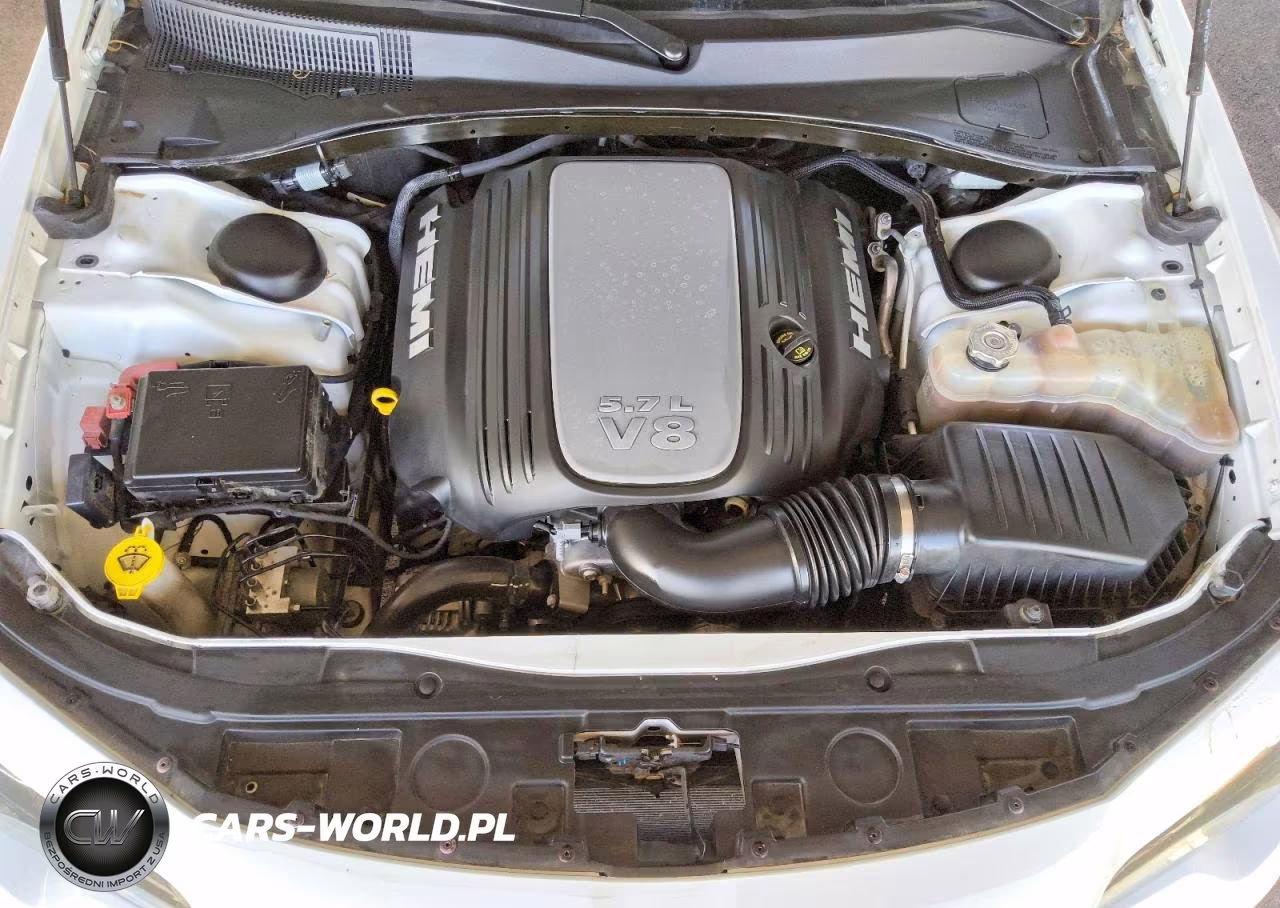2021 Chrysler 300 S VIN:2C3CCABTXMH617316 - 11