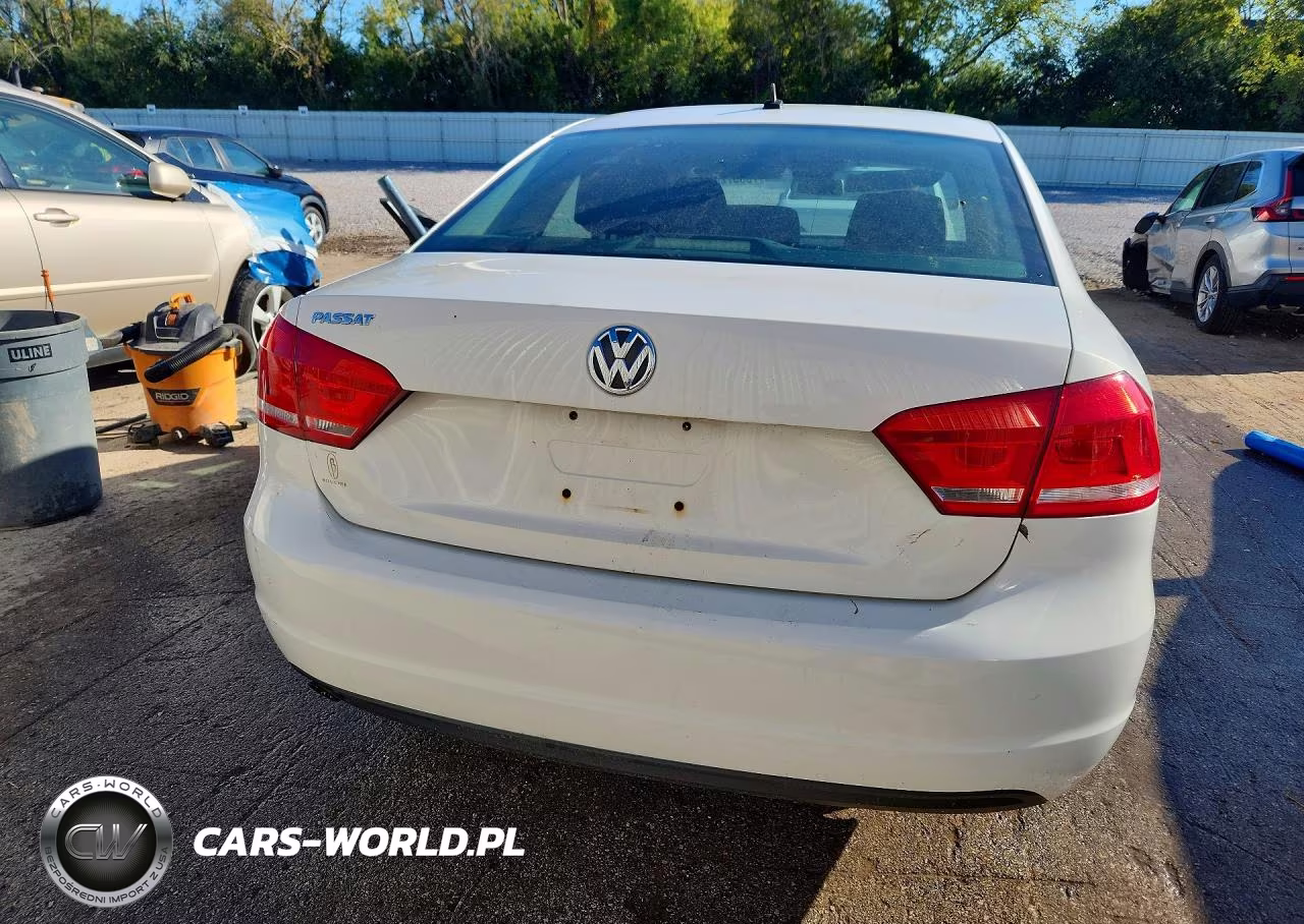 2012 Volkswagen Passat S VIN:1VWAH7A35CC066445 - 6