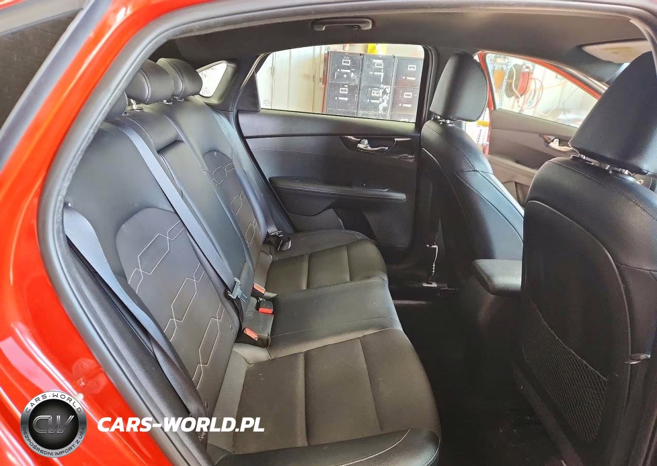 2021 Kia Forte Gt Line VIN:3KPF34AD3ME400738 - 10