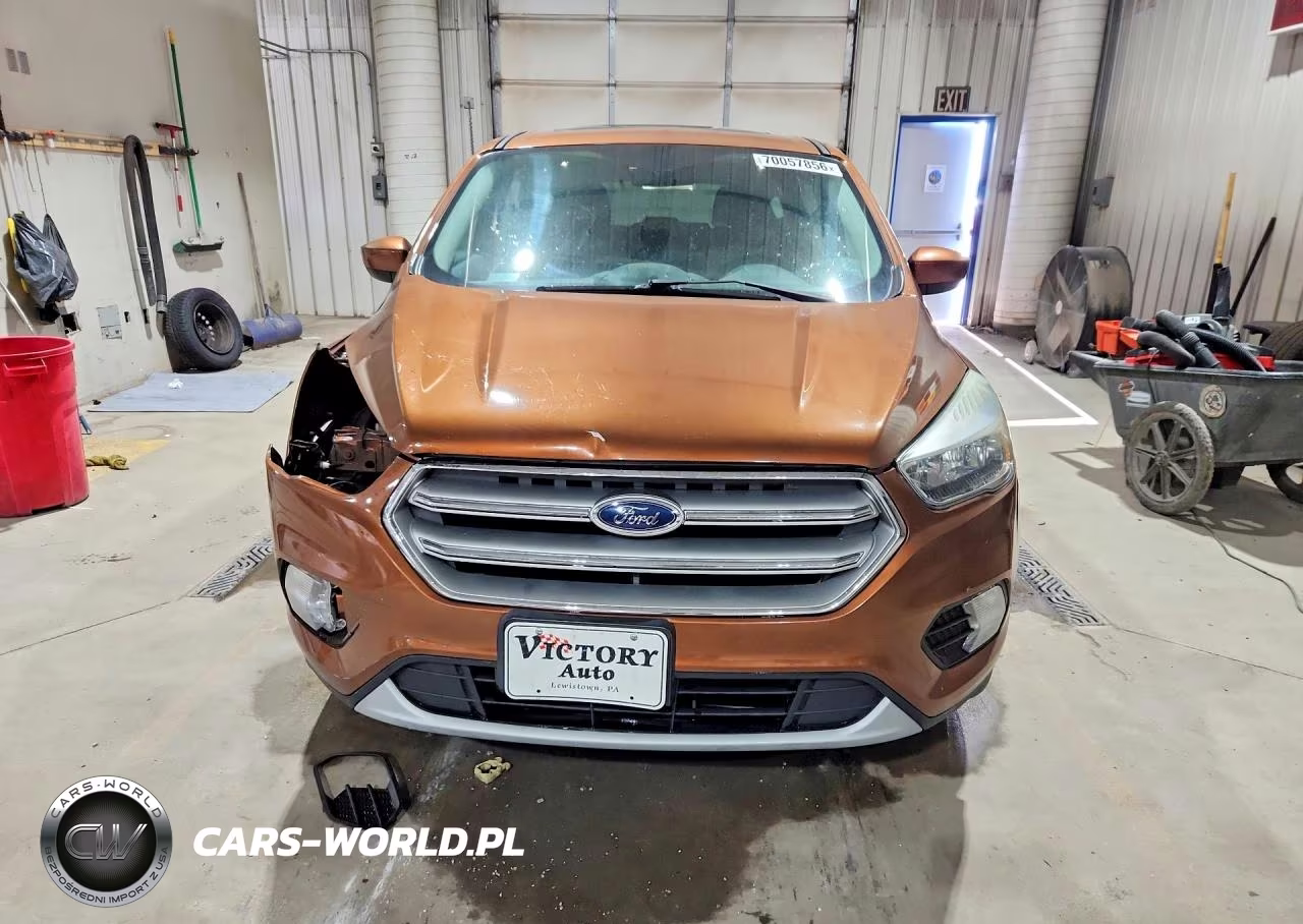 2017 Ford Escape Se VIN:1FMCU9G99HUB04688 - 5
