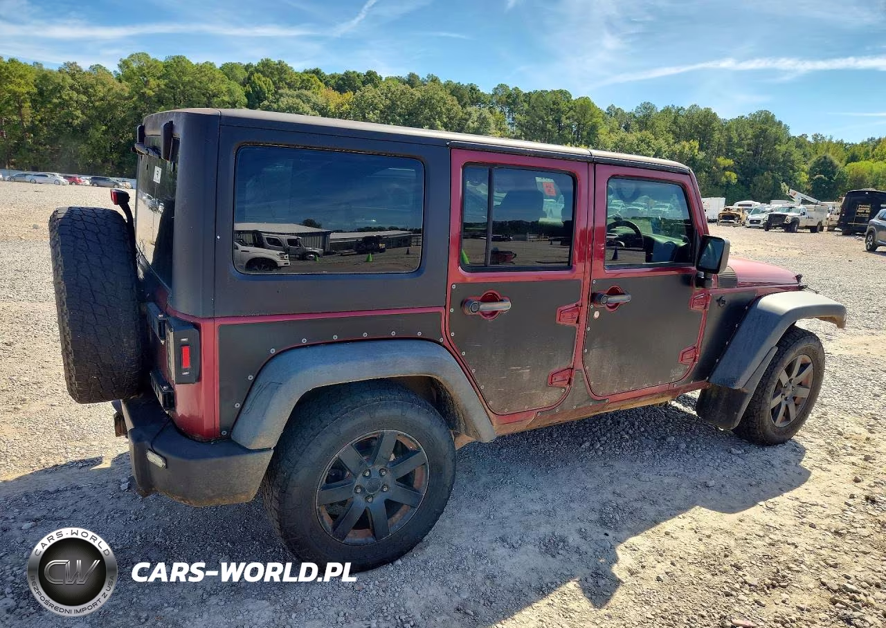 2012 Jeep Wrangler Unlimited Sport VIN:1C4BJWKGXCL267796 - 3