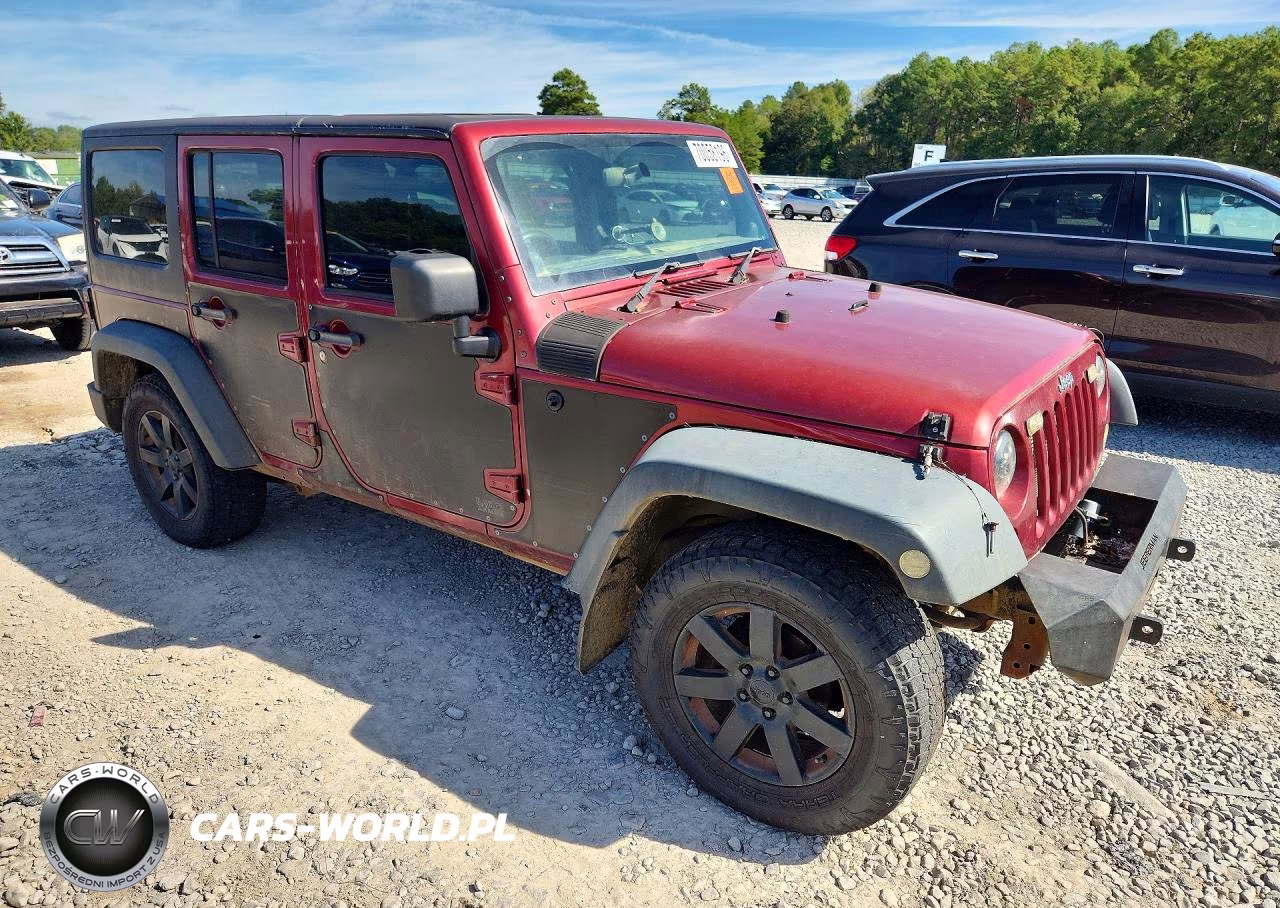 2012 Jeep Wrangler Unlimited Sport VIN:1C4BJWKGXCL267796 - 4