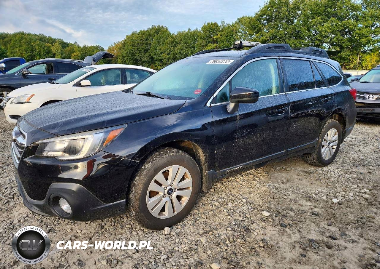 2018 Subaru Outback 2.5I Premium VIN:4S4BSACC8J3225955 - 1