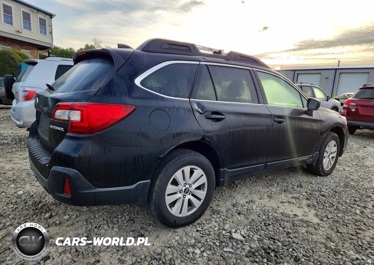 2018 Subaru Outback 2.5I Premium VIN:4S4BSACC8J3225955 - 3