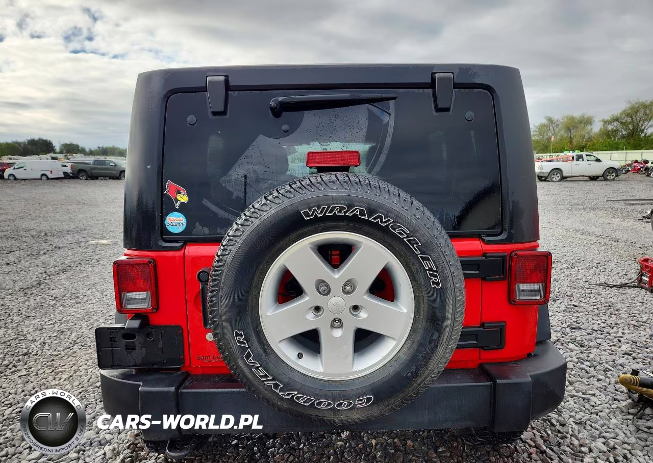 2016 Jeep Wrangler Unlimited Sport VIN:1C4BJWDG5GL136763 - 6