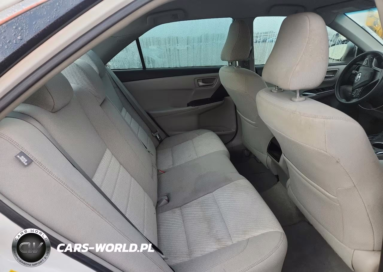 2016 Toyota Camry Le VIN:4T1BF1FK2GU178058 - 10