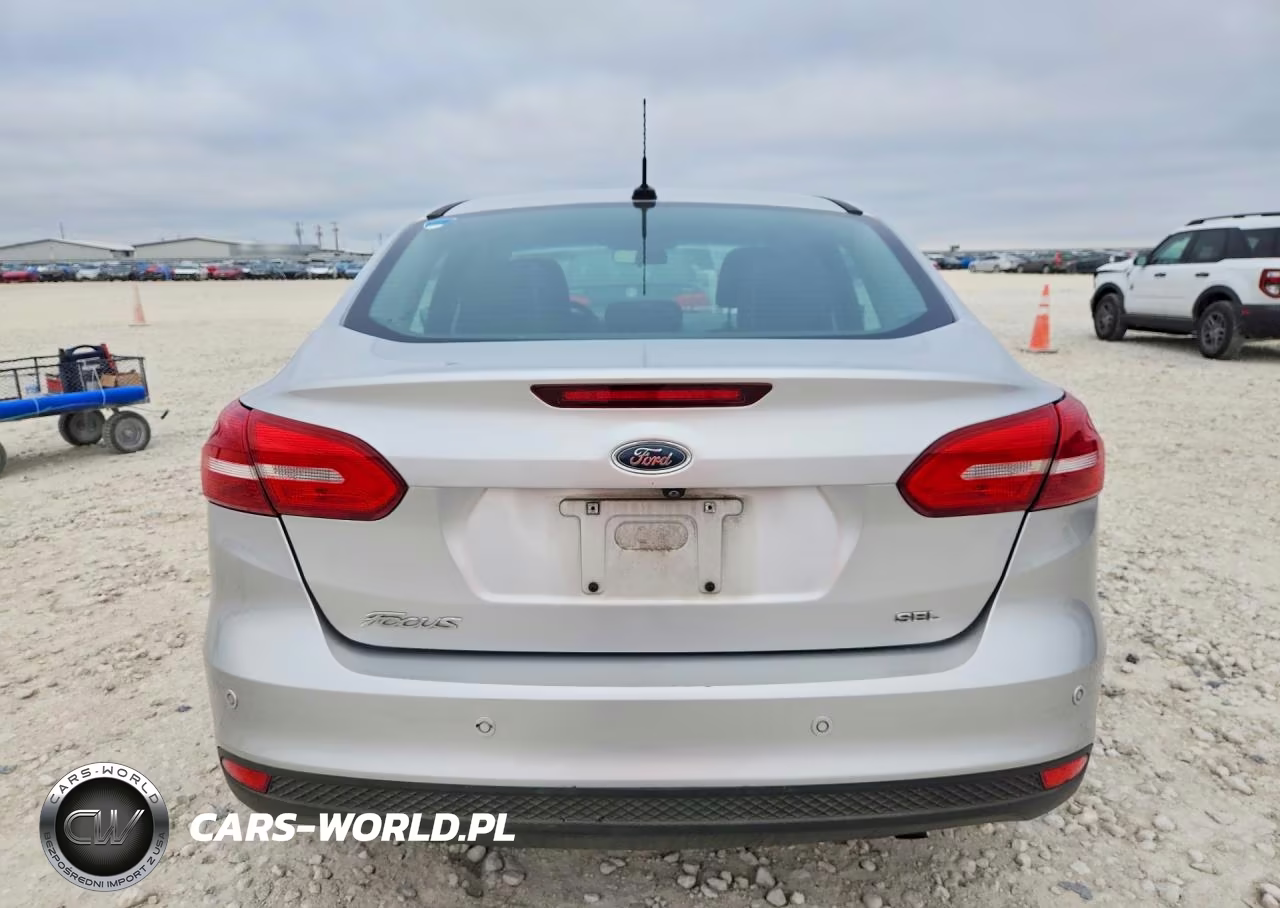 2017 Ford Focus Sel VIN:1FADP3H28HL290122 - 6
