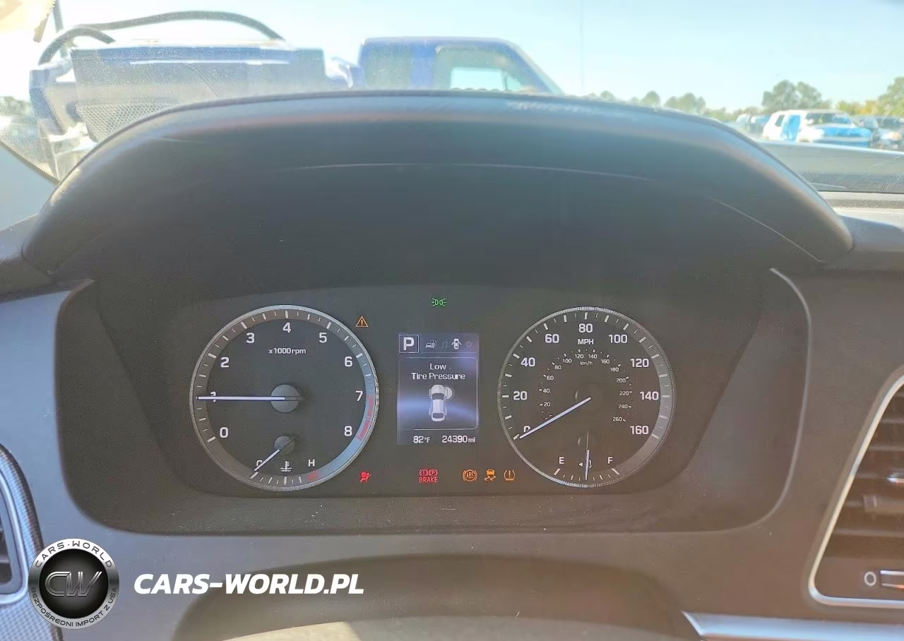 2015 Hyundai Sonata Sport VIN:5NPE34AF1FH200906 - 9