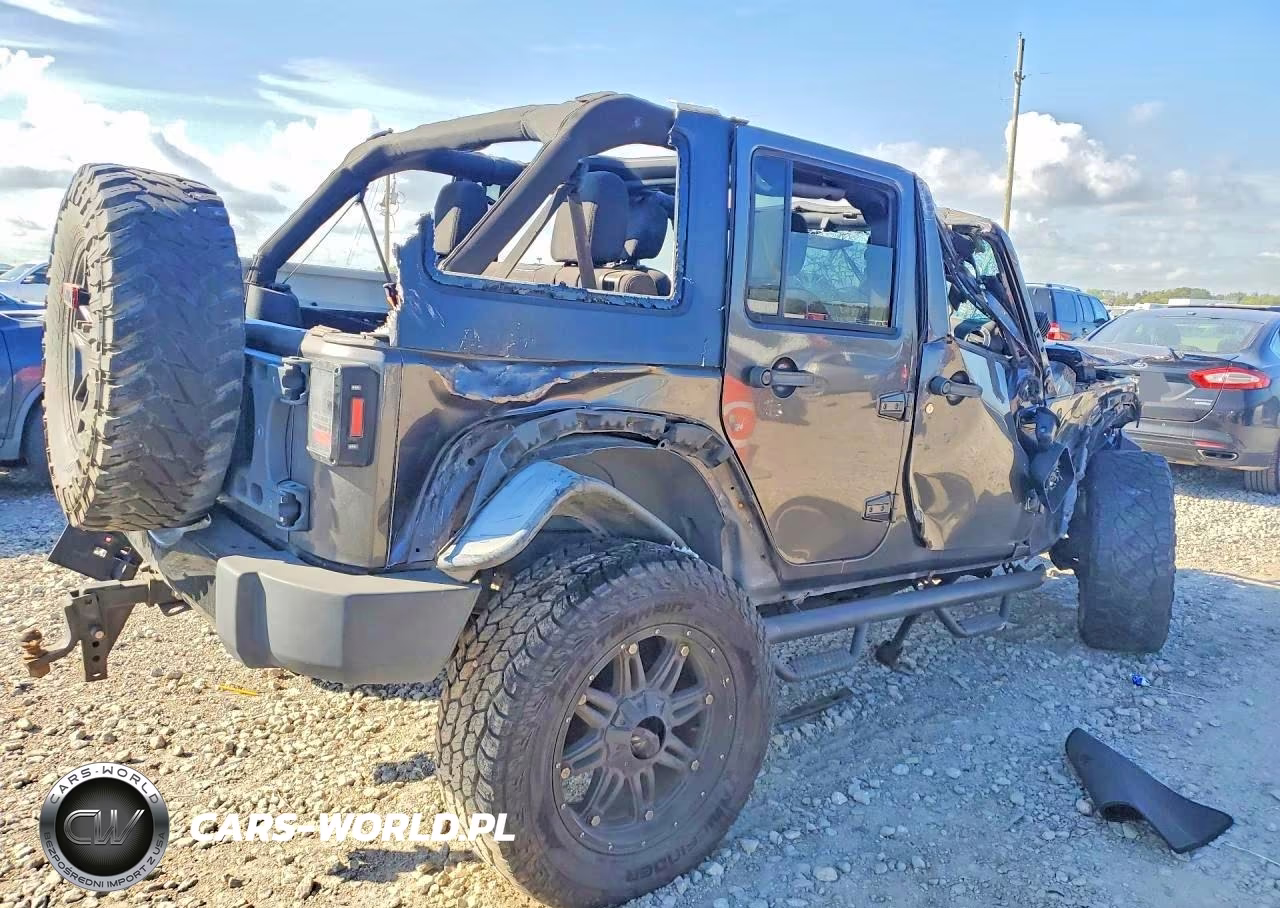 2014 Jeep Wrangler Unlimited Sport VIN:1C4BJWDG2EL248109 - 3