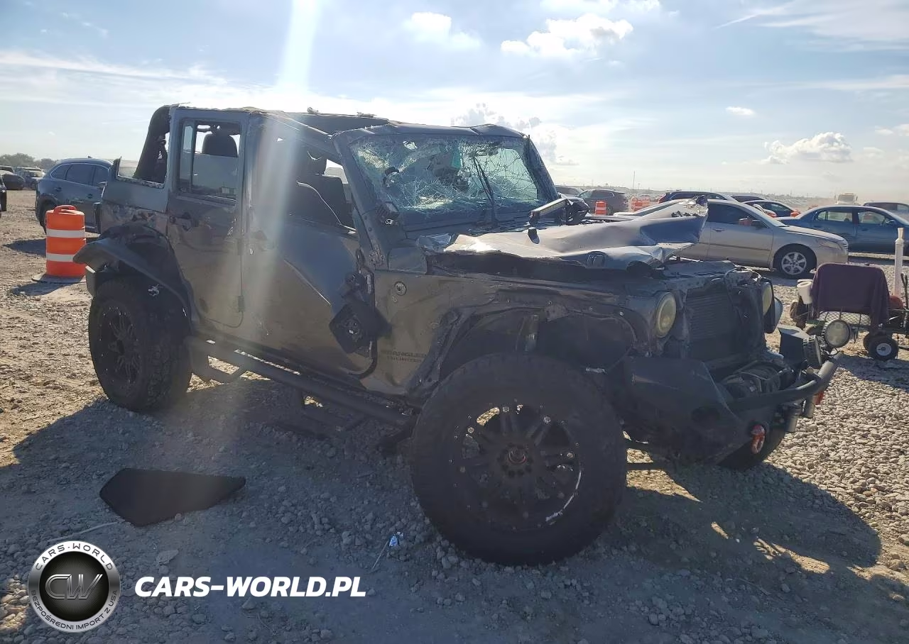 2014 Jeep Wrangler Unlimited Sport VIN:1C4BJWDG2EL248109 - 4