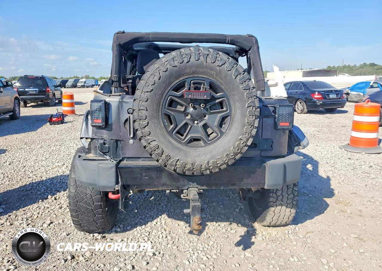 2014 Jeep Wrangler Unlimited Sport VIN:1C4BJWDG2EL248109 - 6