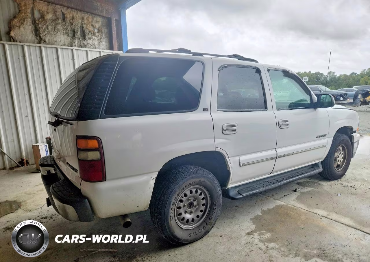 2001 Chevrolet Tahoe C1500 VIN:1GNEC13T61R161207 - 3
