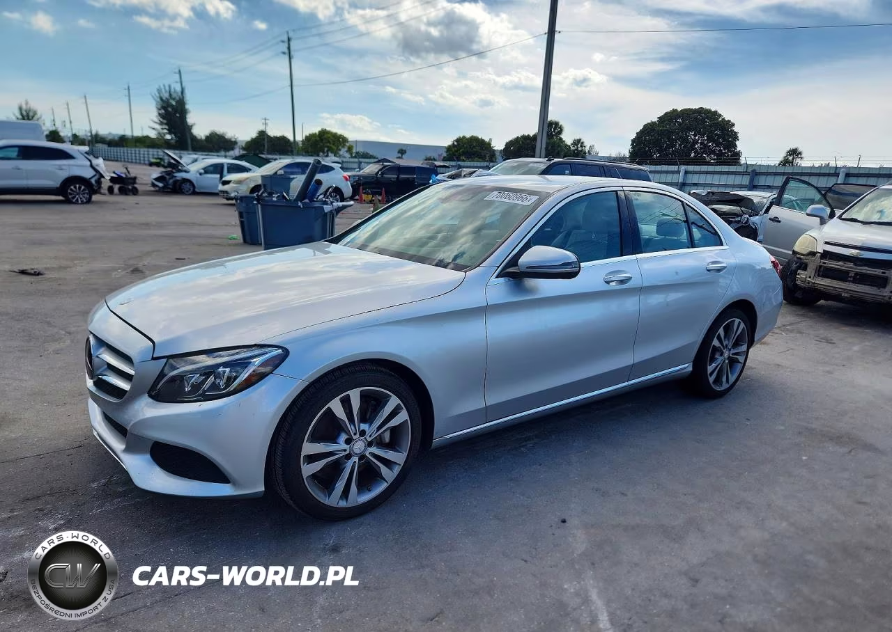 2017 Mercedes-Benz C 300 VIN:55SWF4JBXHU206535 - 1