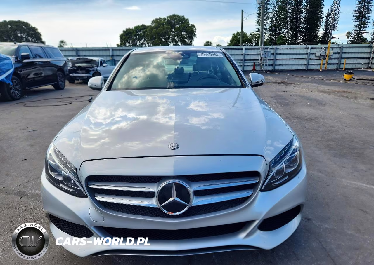 2017 Mercedes-Benz C 300 VIN:55SWF4JBXHU206535 - 5