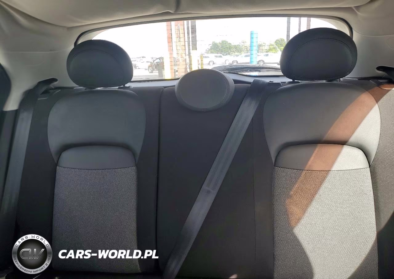 2018 Fiat 500X Pop VIN:ZFBCFXAB1JP715661 - 10