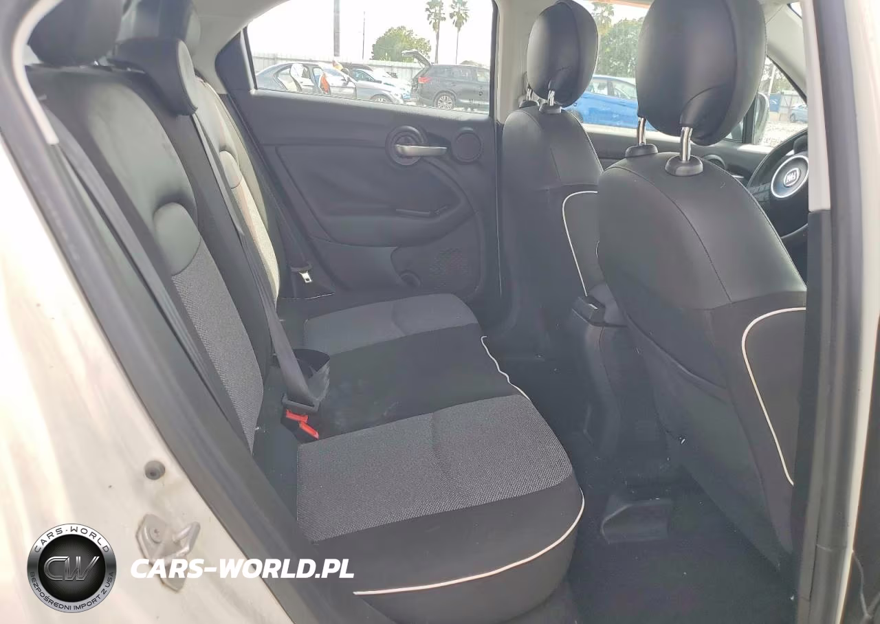 2018 Fiat 500X Pop VIN:ZFBCFXAB1JP715661 - 11