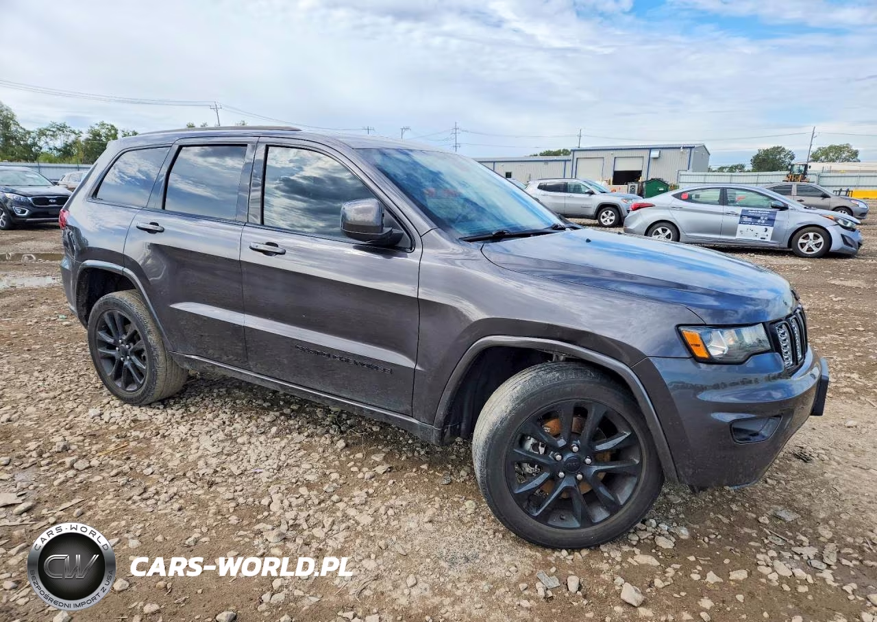 2021 Jeep Grand Cherokee Laredo VIN:1C4RJFAG9MC760239 - 4