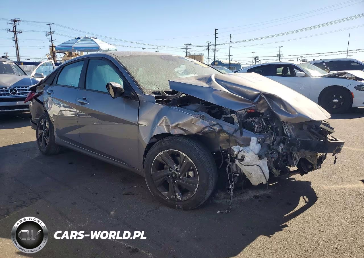 2023 Hyundai Elantra Sel VIN:KMHLM4AG6PU494996 - 4