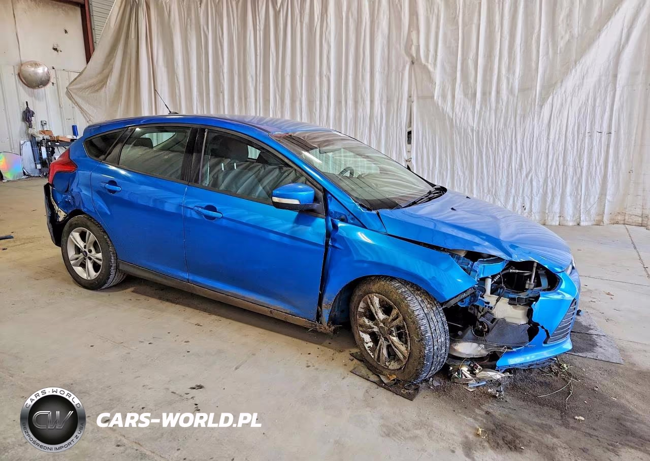2014 Ford Focus Se VIN:1FADP3K26EL174678 - 4