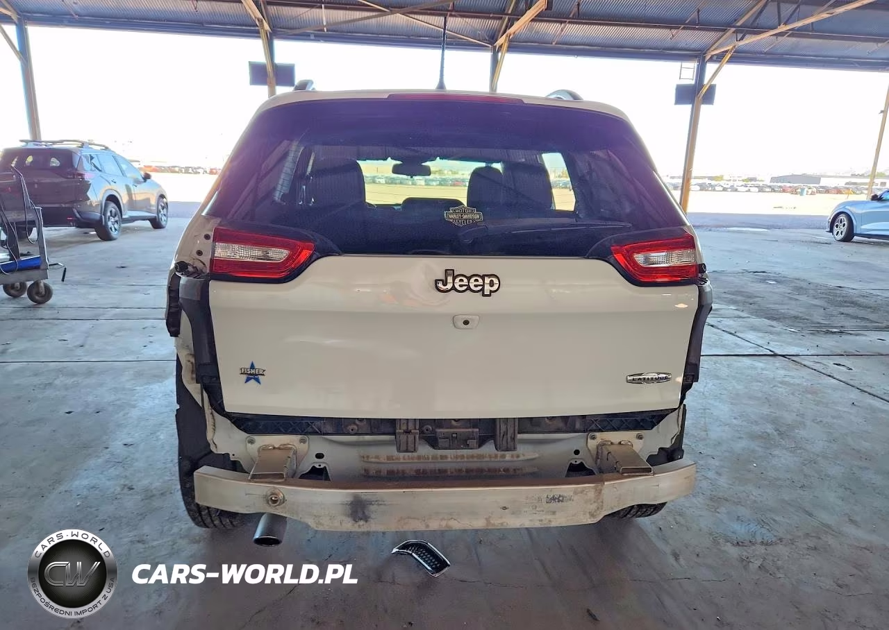 2017 Jeep Cherokee Latitude VIN:1C4PJLCB4HW668256 - 6