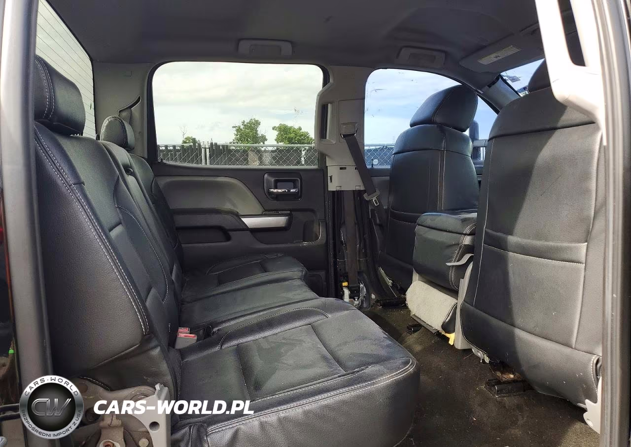 2018 Chevrolet Silverado C1500 Custom VIN:3GCPCPEH7JG144266 - 10
