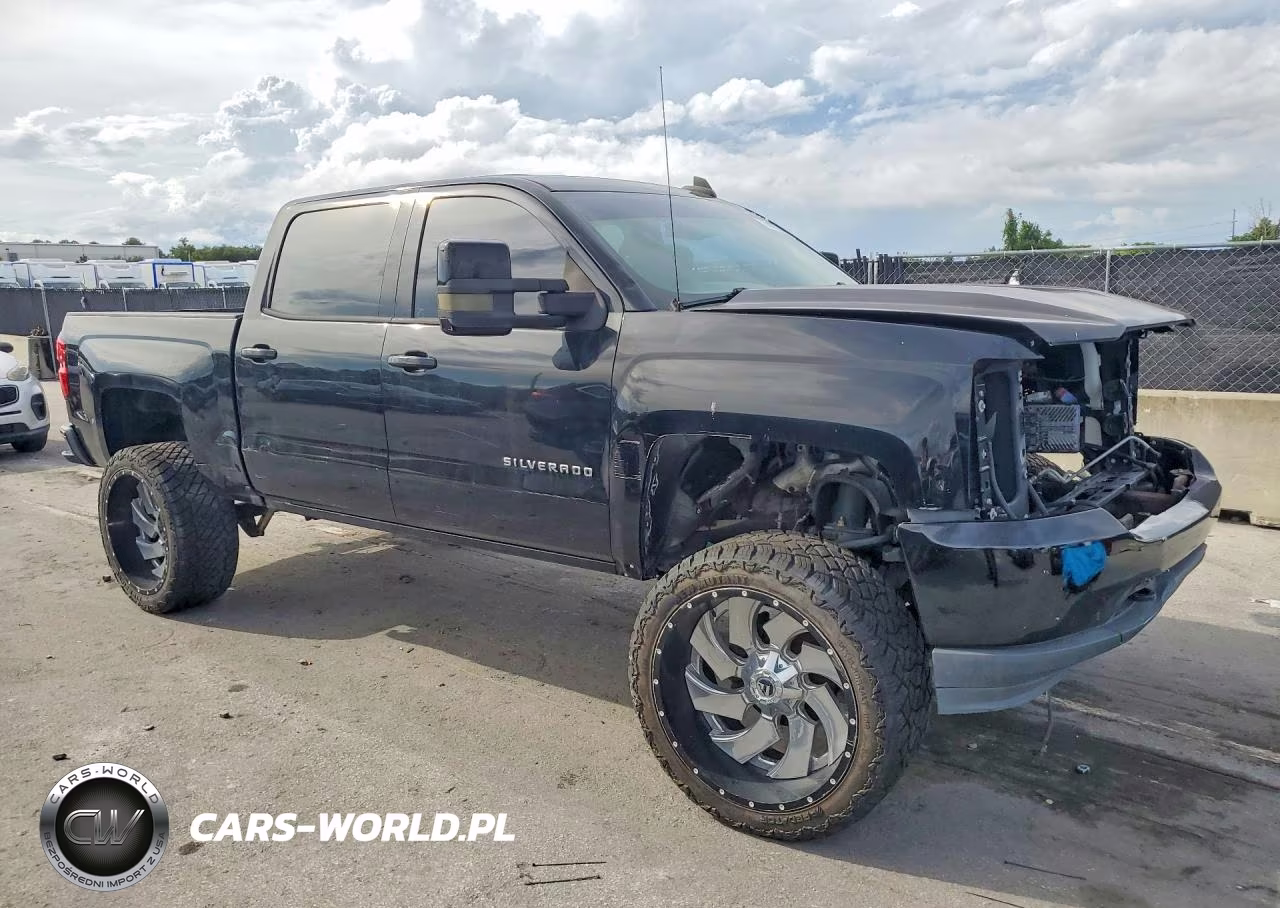 2018 Chevrolet Silverado C1500 Custom VIN:3GCPCPEH7JG144266 - 4