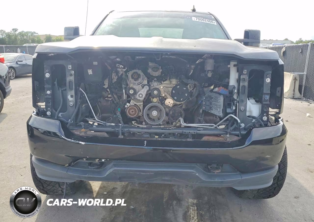 2018 Chevrolet Silverado C1500 Custom VIN:3GCPCPEH7JG144266 - 5