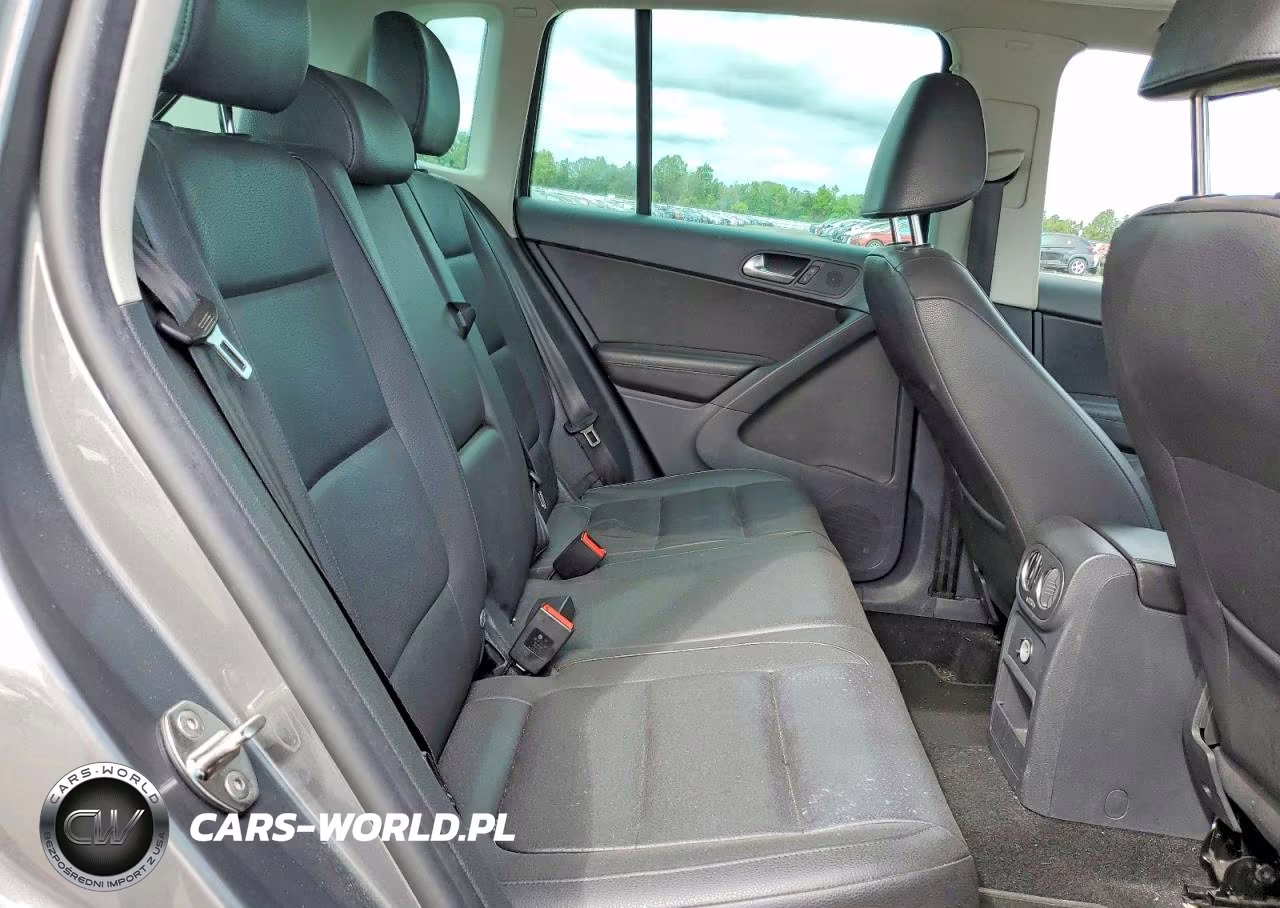 2012 Volkswagen Tiguan S VIN:WVGAV7AX3CW003336 - 11
