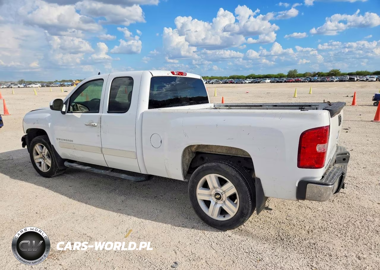 2008 Chevrolet Silverado C1500 VIN:2GCEC19J581111884 - 2