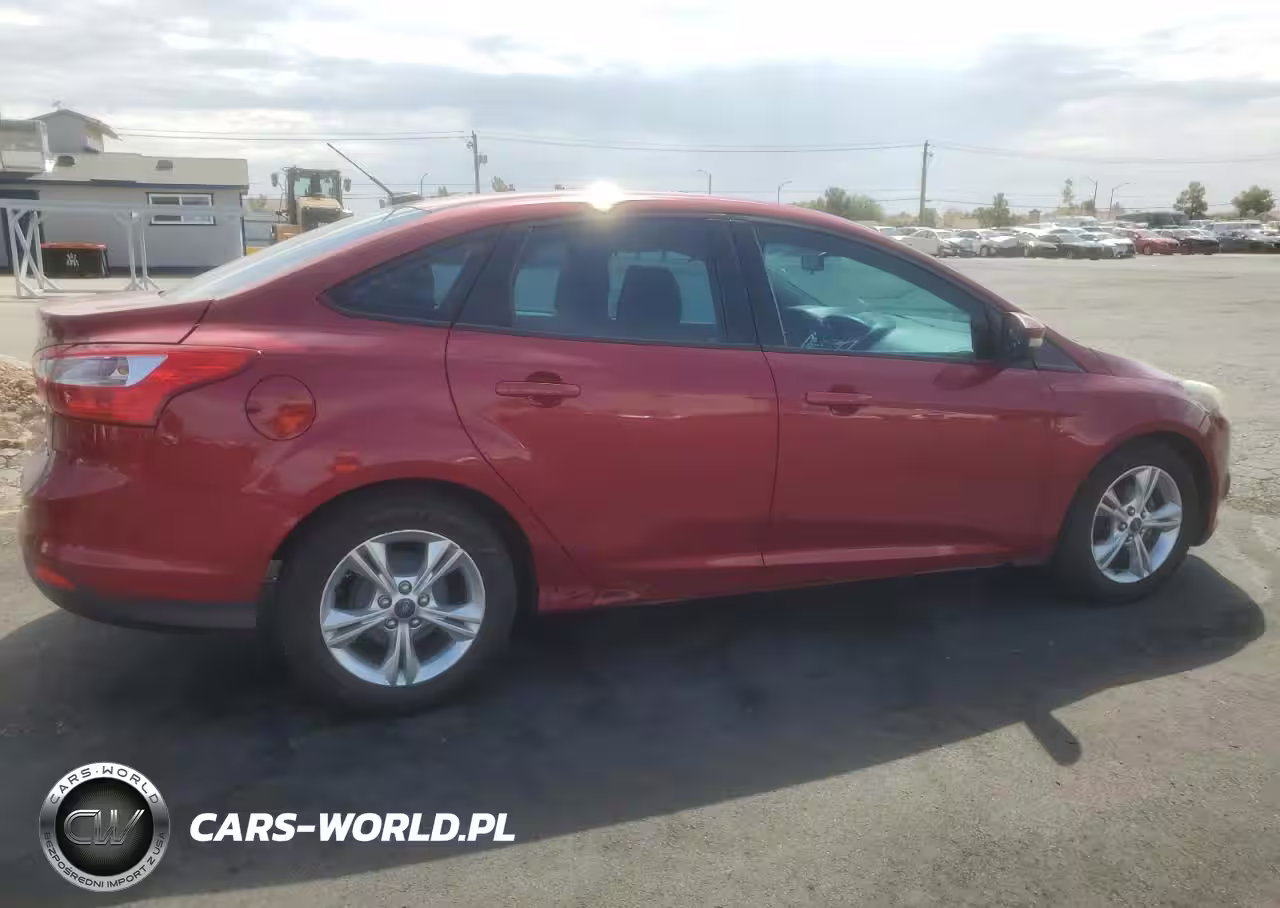 2013 Ford Focus Se VIN:1FADP3F22DL373414 - 3