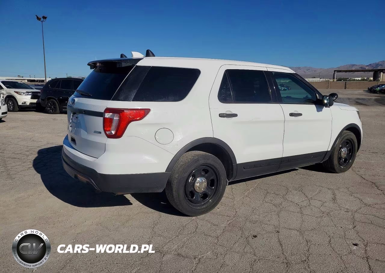 2016 Ford Explorer Police Interceptor VIN:1FM5K8AR7GGD30825 - 3