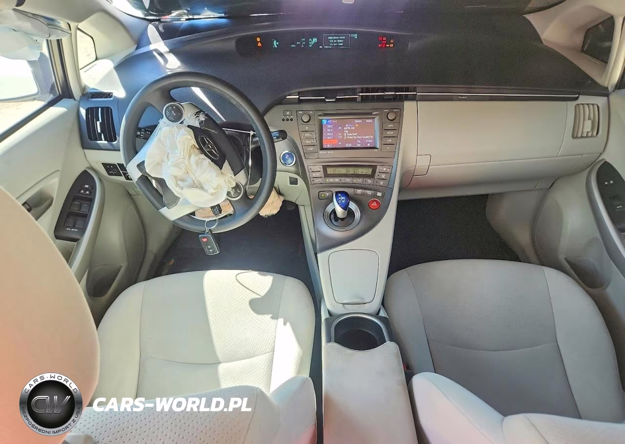 2014 Toyota Prius Three VIN:JTDKN3DU5E1777347 - 8