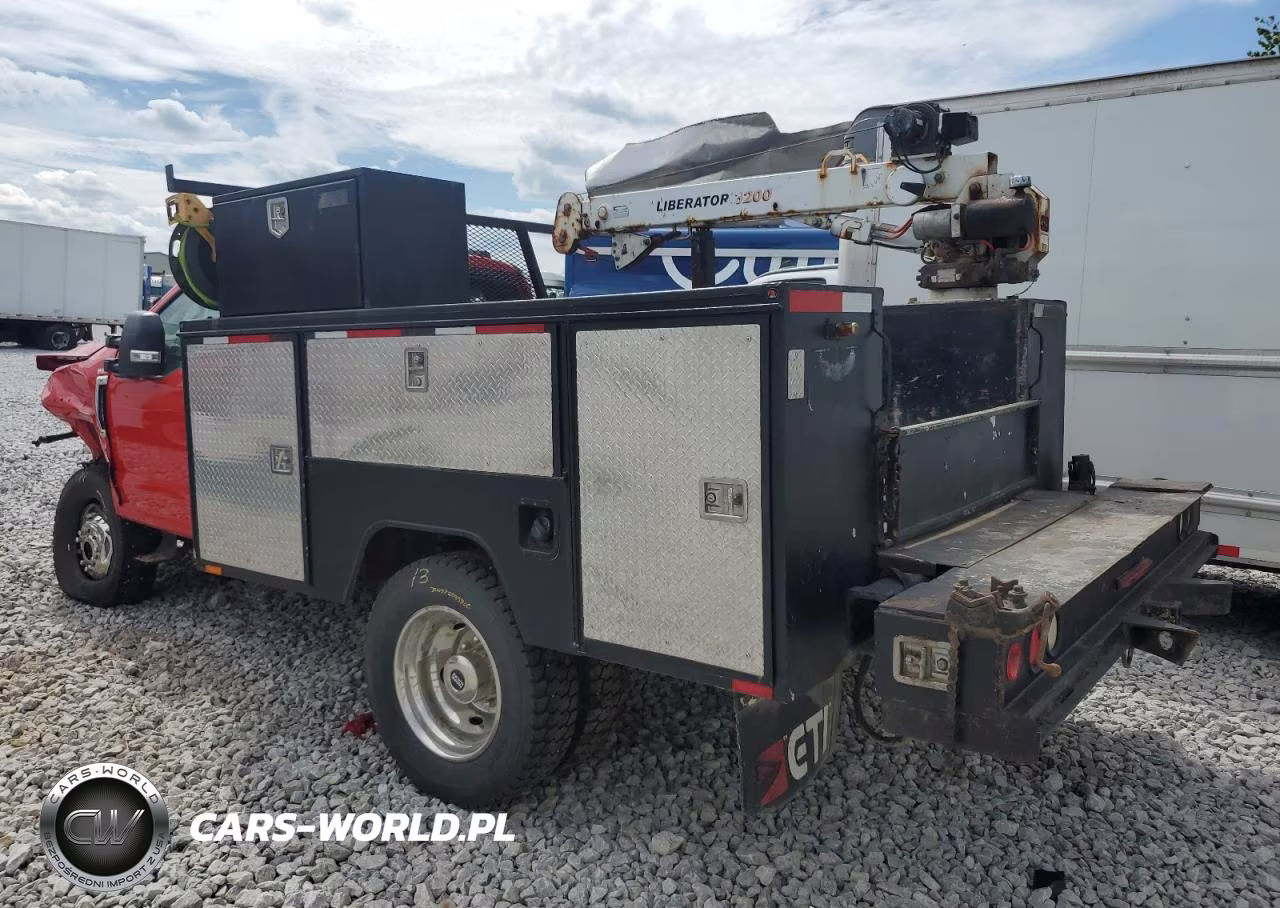 2022 Ford F550 Super Duty VIN:1FDUF5HN8NDA08839 - 2