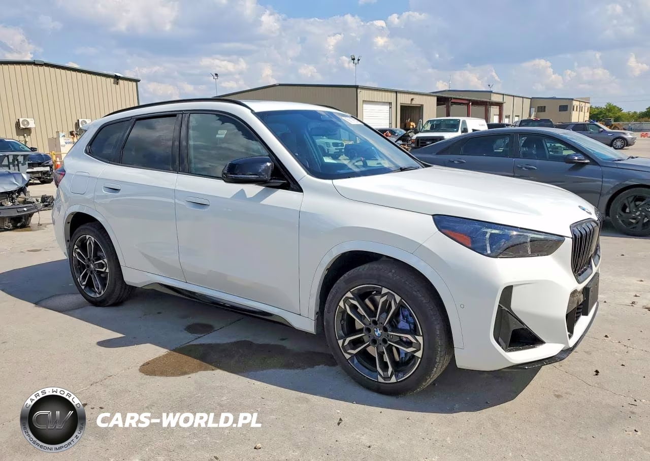 2027 BMW X1 M35I VIN:WBX13EF08V5764367 - 4